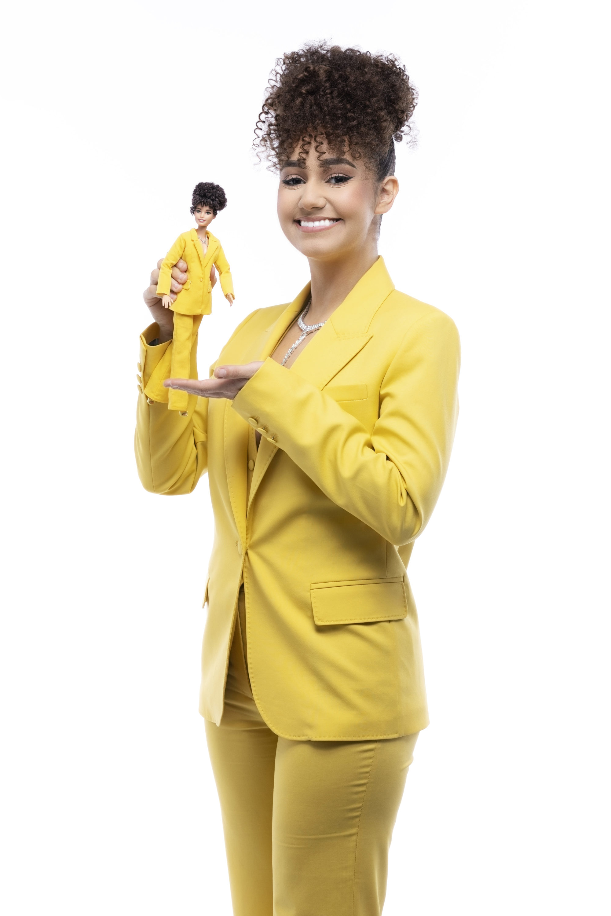 MATTEL – LENA SITUATIONS ET LA POUPEE BARBIE A SON EFFIGIE